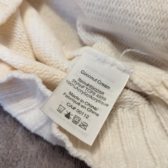 Tradition cream cowlneck sweater L - Picture 2 of 9